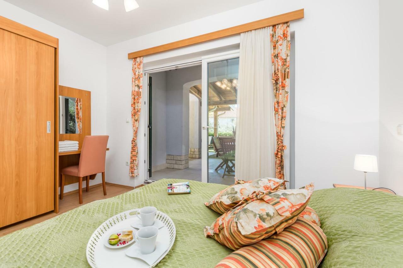 Villas Rab Banjol Екстер'єр фото